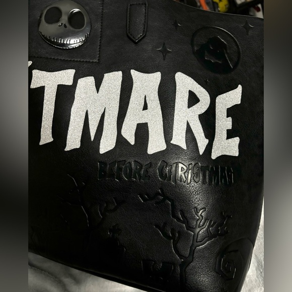Tim Burton’s Nightmare Before Christmas tote bag. - Picture 5 of 11
